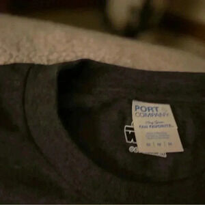 Star Wars Men’s Sz Medium t shirt dark gray Darth Vader pit to pit 18 inches